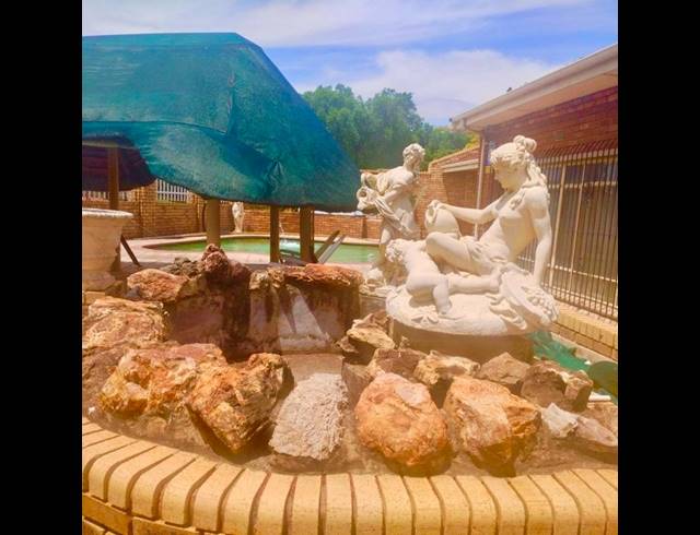 4 BEDROOM HOUSE FOR SALE IN VAN DYK PARK